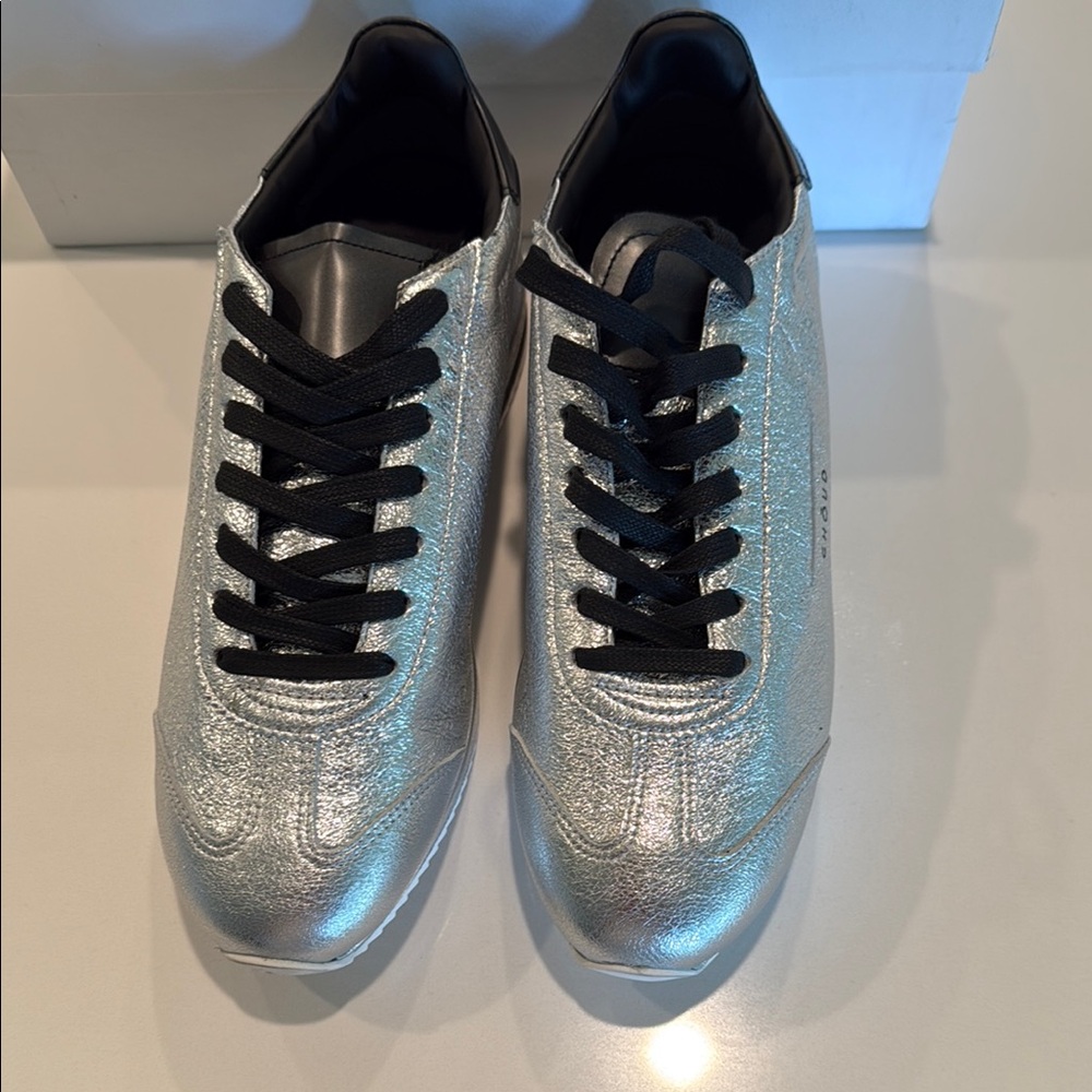 Stylish Silver Women's Sneakers